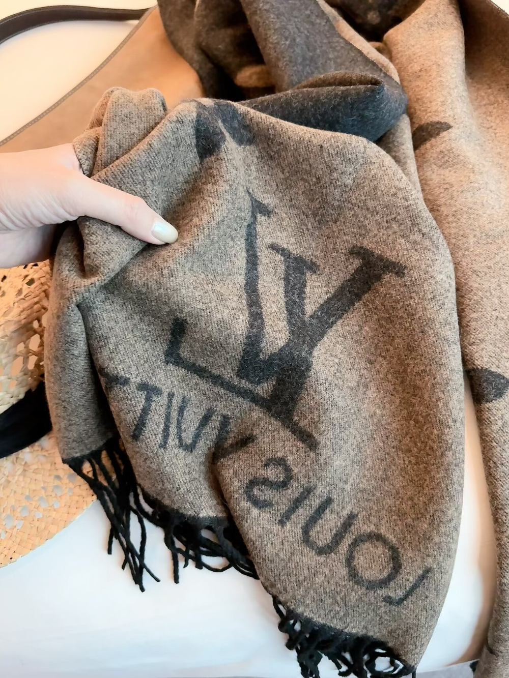 LEM650 new arrive  Hot sale black khaki color fashion beautiful  scarf  for woman gift  to choose 60x180cm