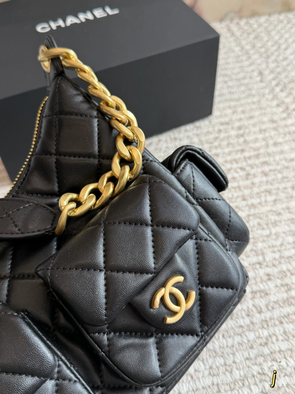 CEM311 New arrive fashion black bag for woman hands bag beautiful gift to choose gift 23*14cm