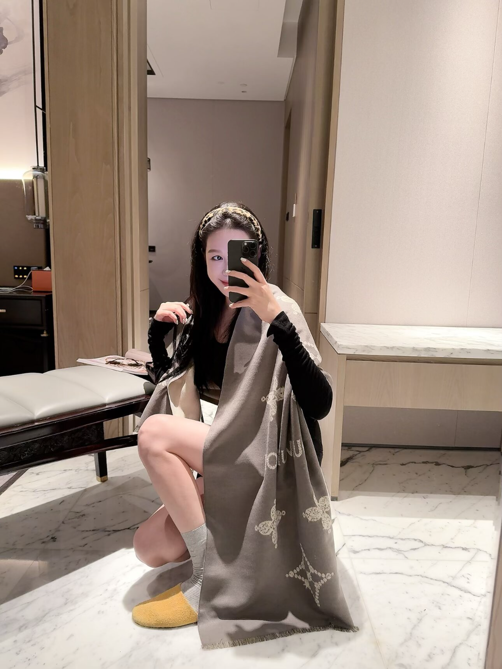 LEM616 new arrive  Hot sale brown black blue grey red color fashion beautiful  scarf  for woman gift  to choose
