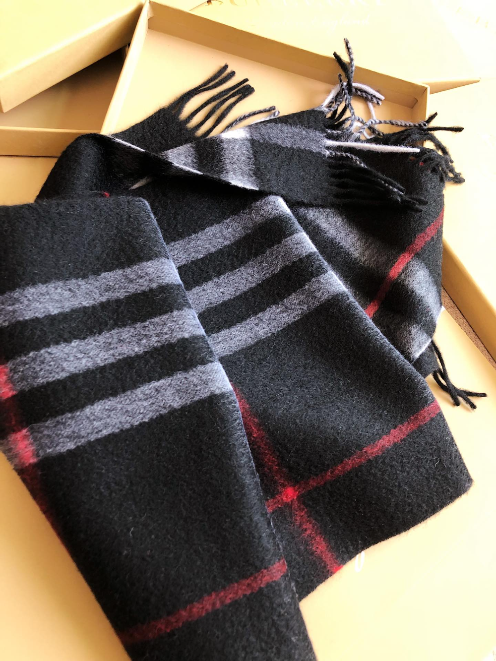 BUEM55 new arrive  Hot sale black pink brown color fashion beautiful  scarf  for woman gift  to choose 130*180