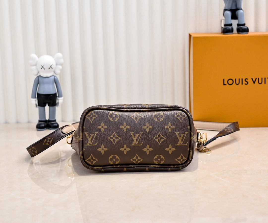 LEM368 New arrive fashion Travel design bag for woman beautiful gift to choose gift 24x14x9cm
