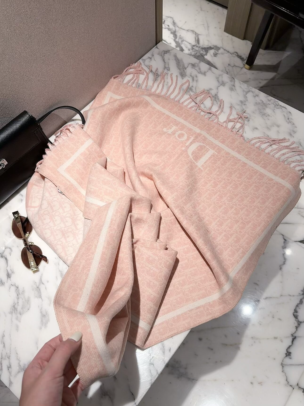 DEM393 new arrive  Hot sale black grey pink color fashion beautiful  scarf  for woman gift  to choose