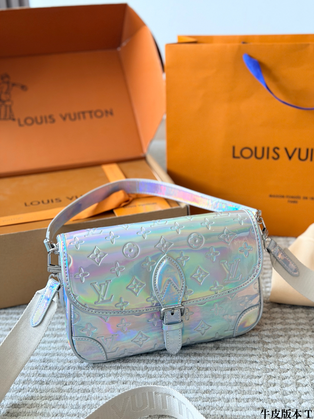 LEM611 New arrive fashion silver color bag for woman beautiful gift to choose 24*15cm