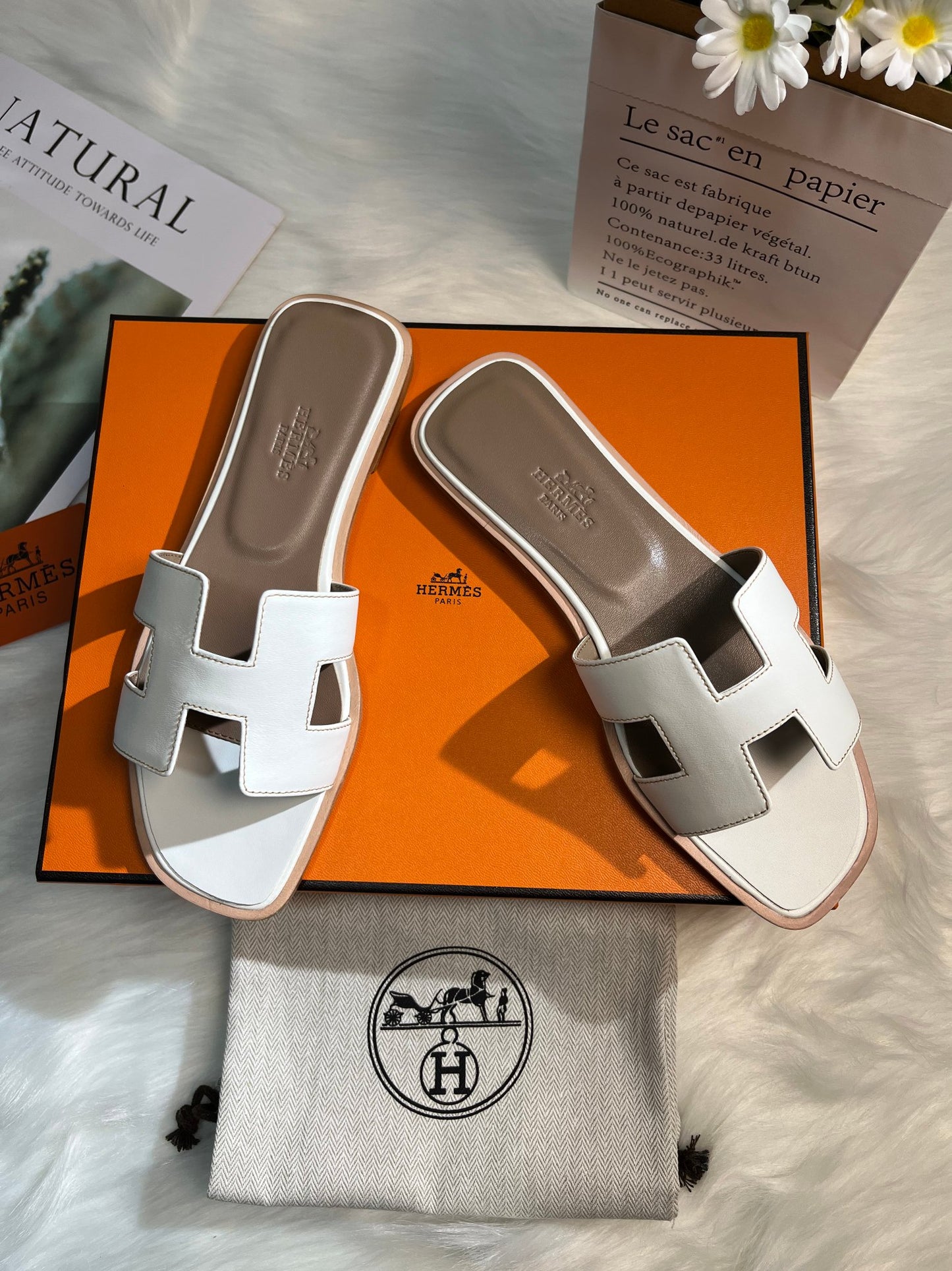 HEM97 New arrive fashion white black color shose for woman Slippers, sandals beautiful gift to choose