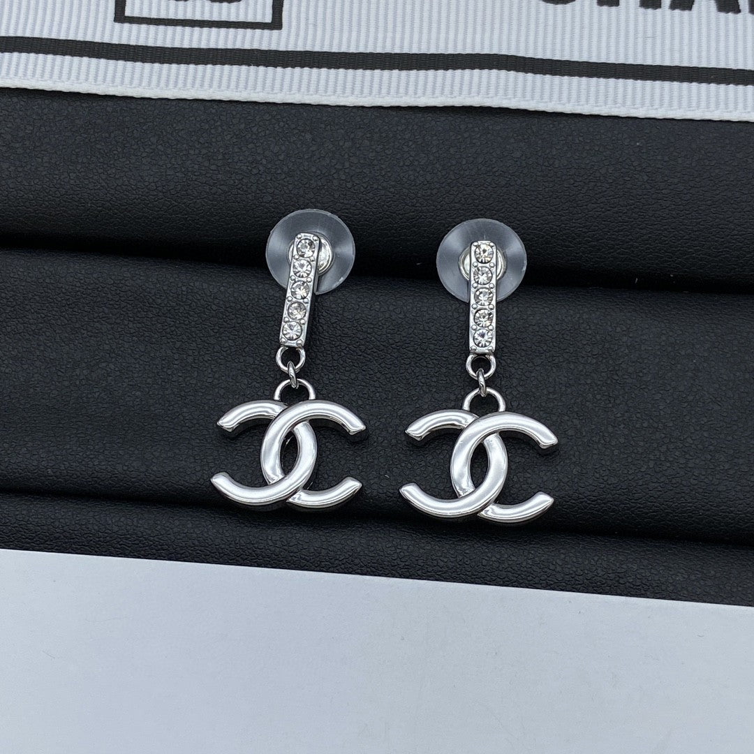 CEM214 New Arrive Fashion  Hot Sale  with Diamond Earring  for Woman Jewelry To Choose Gift