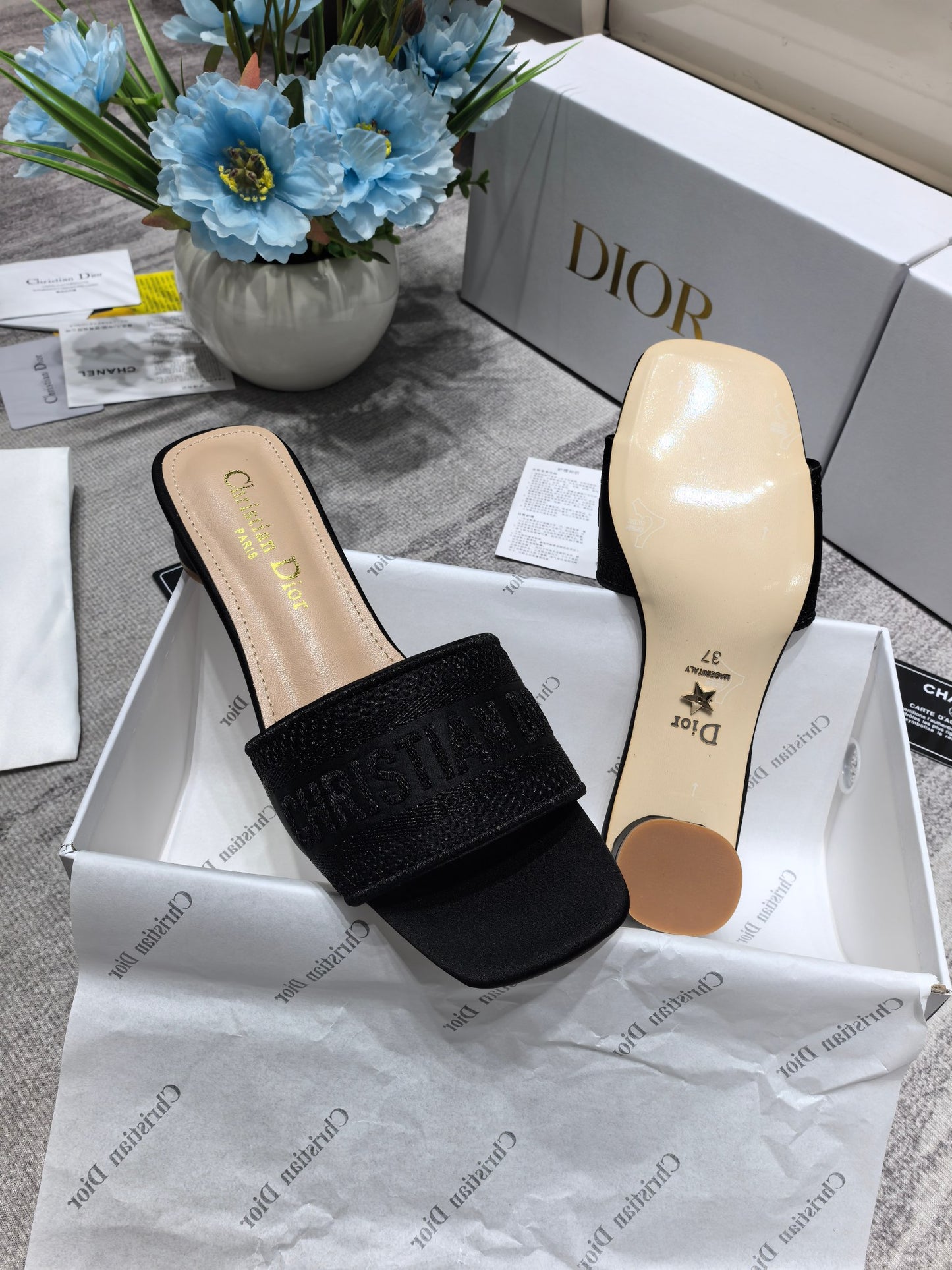 DEM308 New arrive fashion black and white  many color shose for woman beautiful Slippers gift to choose