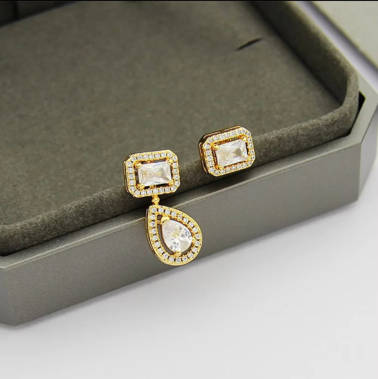 MEM16 New Full Diamond  Stud Earring Designer 18K Gold Stud Earring  Women  Love Promise Jewelry