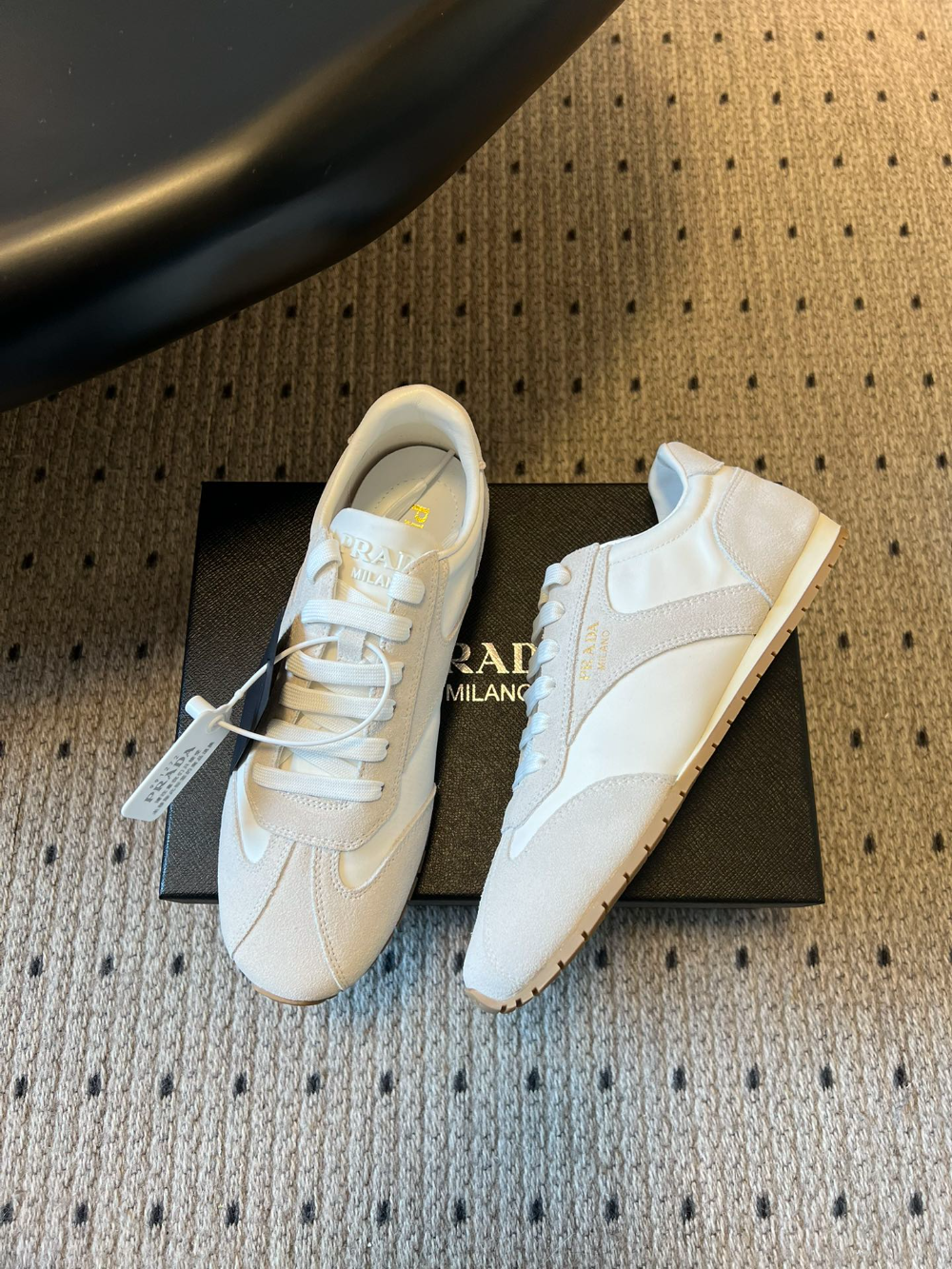PEM06  New multi-color selection of casual shoes Lightweight and versatile suitable for both work and sports High-quality