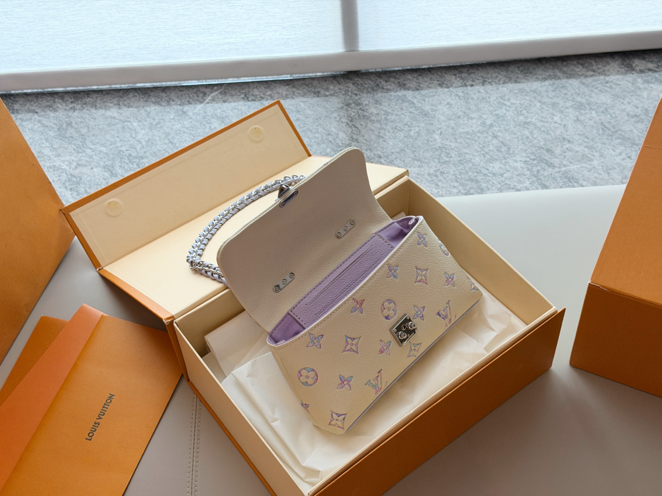 LEM515 New arrive fashion white bag for woman hands bag beautiful gift to choose gift 21*11cm