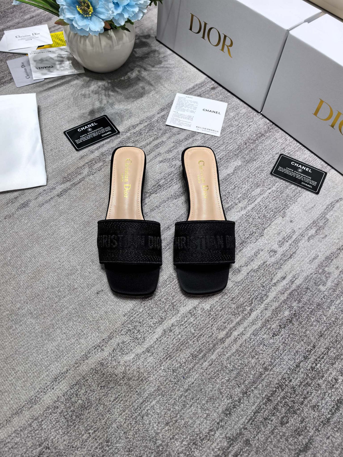 DEM308 New arrive fashion black and white  many color shose for woman beautiful Slippers gift to choose