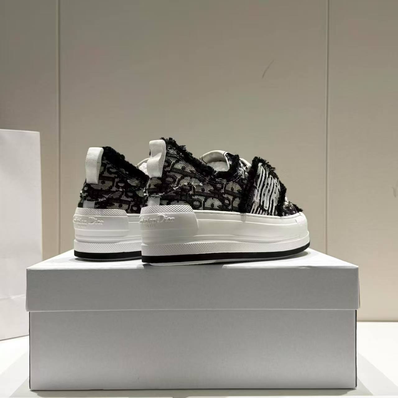 DEM231 esigner shoes sneakers designer shoes sneakers with box