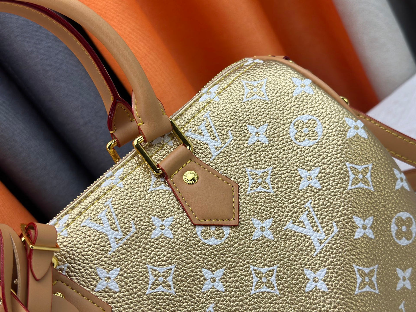 LEM291 designer bag free shipping Light luxury genuine leather High quality casual Boston bag versatile classic vintage handbag for woman 25cm