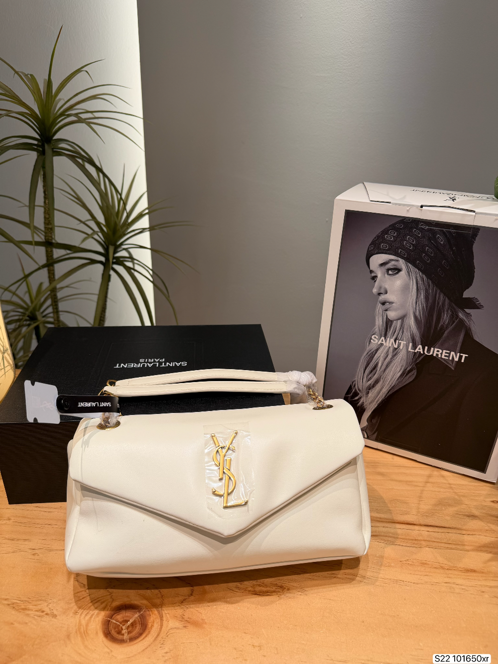 YLEM9 New arrive fashion black white red green color bag for woman beautiful gift to choose gift size to choose 26 *15 cm