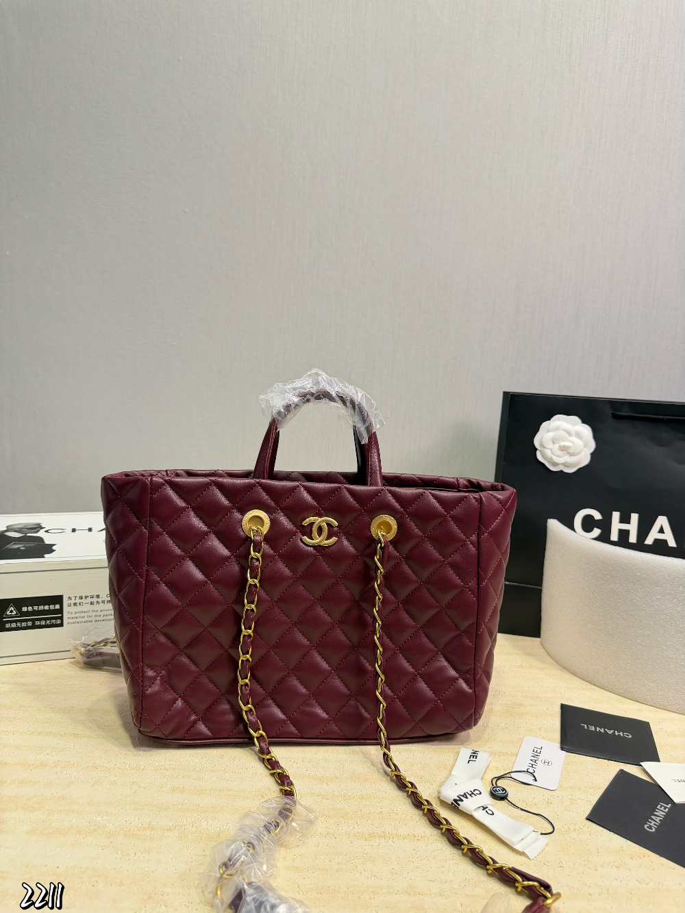 CEM291 New arrive fashion black white red pink brown  bag for woman hands bag beautiful gift to choose gift 31*23cm