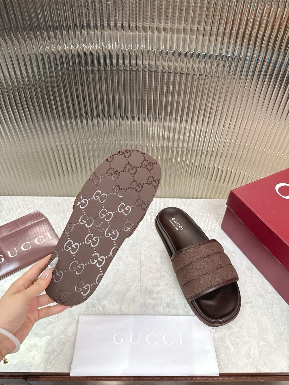 GEM166 New fashionable black blue brown women's shoes men's shoes available in various colors beautiful slippers excellent gift items