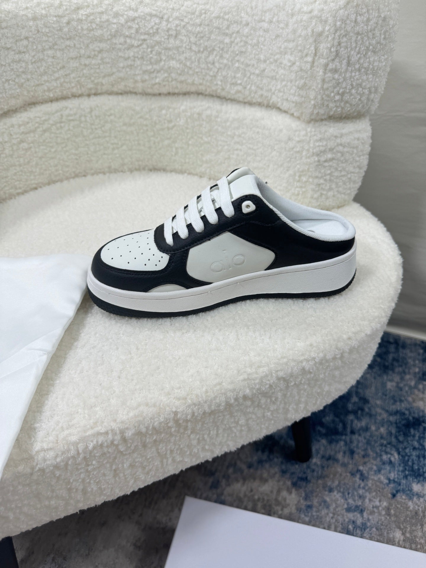 ALO1 Wholesale Outdoor Women Shoes Famous Designer Brand Female Casual shoes Fashion for Lady