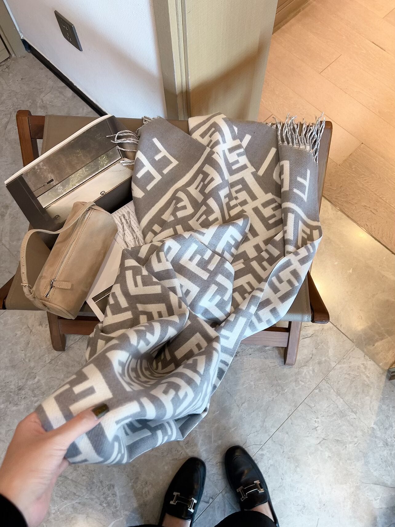 FEM22 Women Cashmere Designer Scarf Full Letter Printed Scarves Soft Touch Warm Wraps With Tags Autumn Winter Long Shawls 180✖️60cm