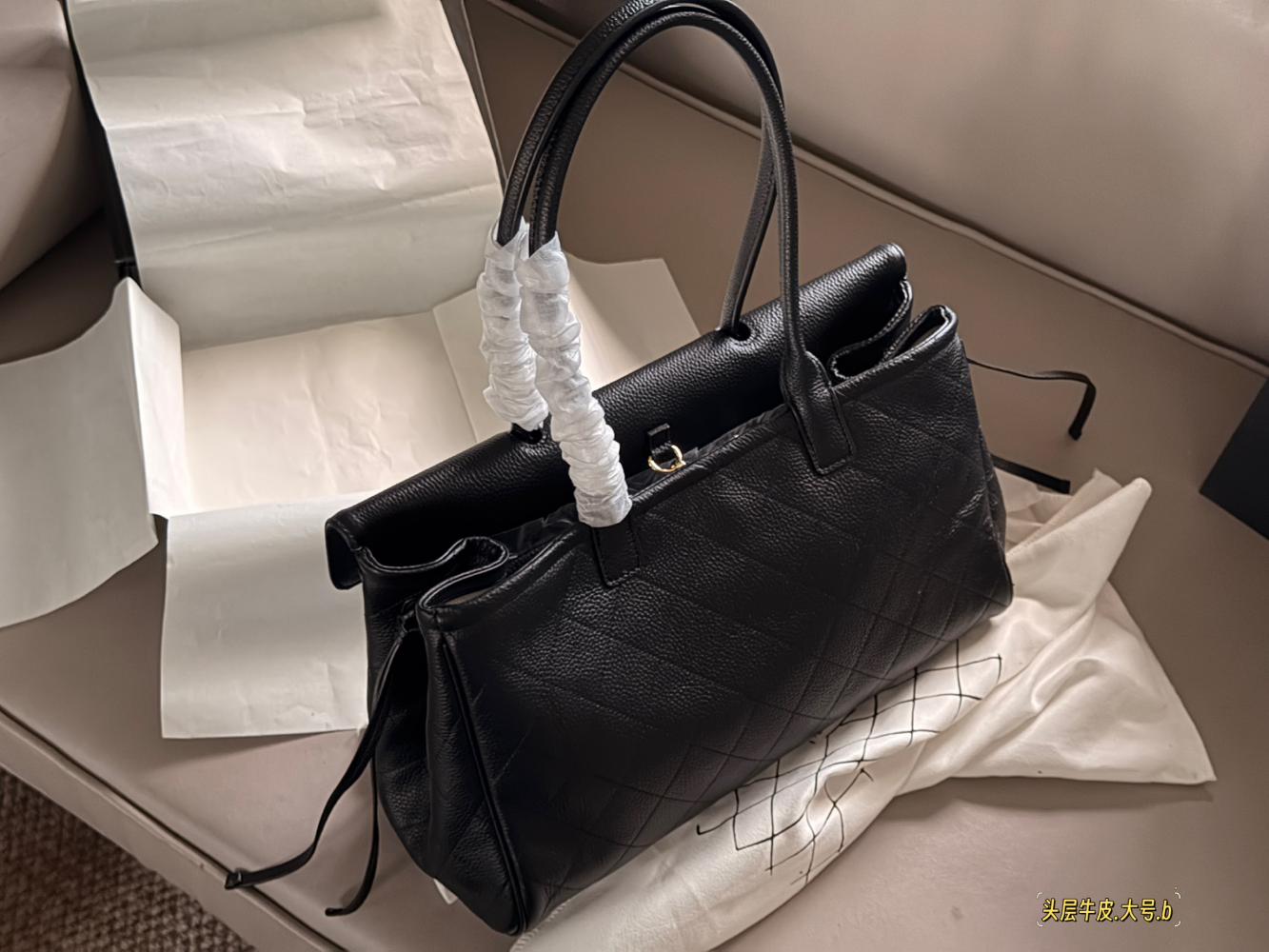 CEM289 New arrive fashion black red green brown bag for woman hands bag beautiful gift to choose gift 38*25cm