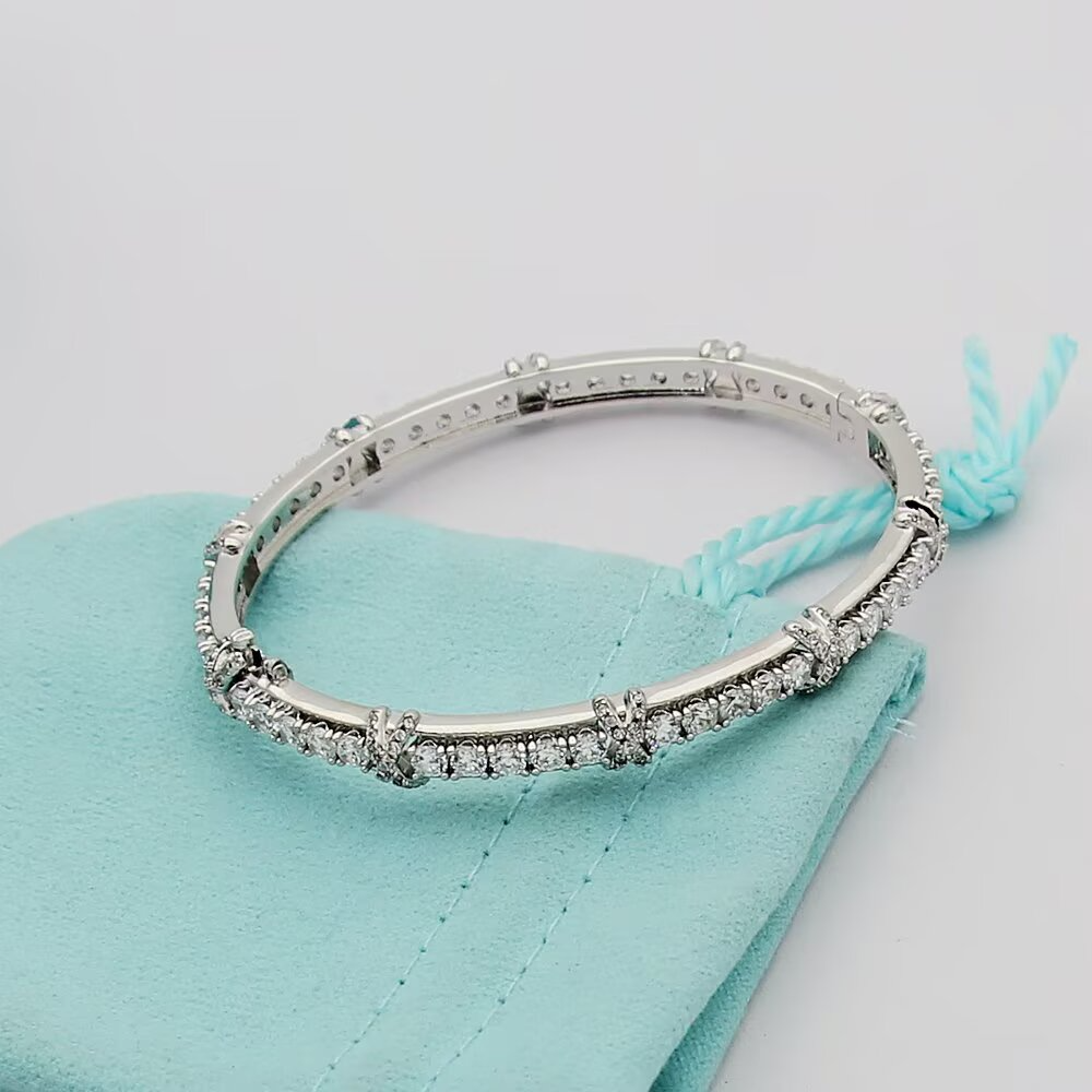 TEM42 New arrive fashion  silver  bracelets for woman beautiful jewelry to choose gift