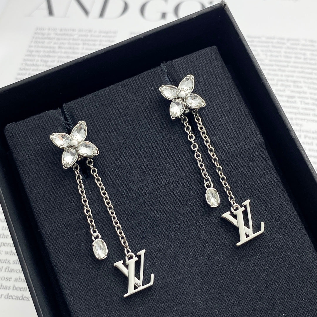 LEM395 New Arrive Fashion Gold Color Long Tassel letters Earring  for Woman Jewelry Beautiful Jewelry To Choose Gift No with Box