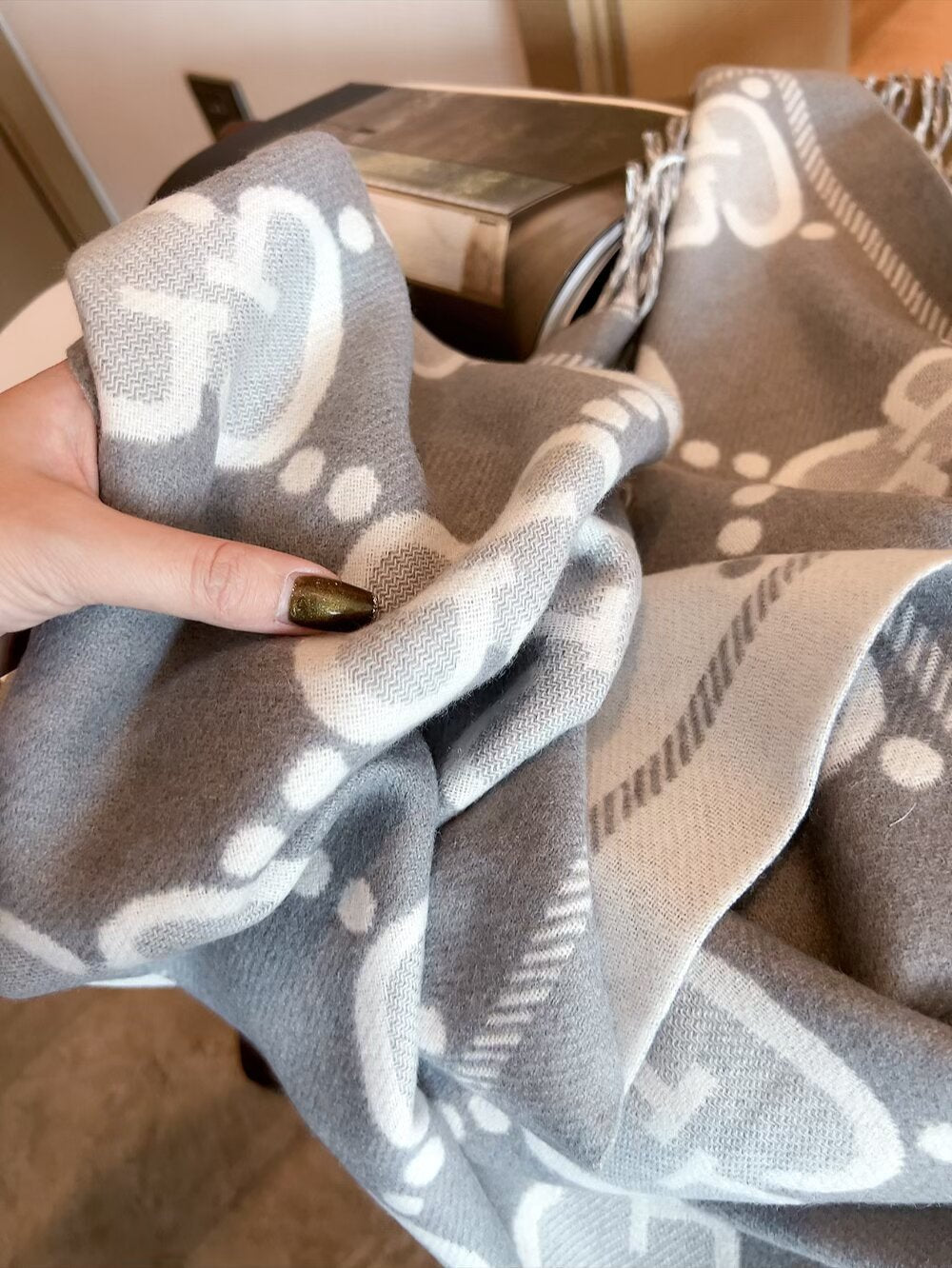 GEM114 Cashmere knitted scarf Women Man Designer Scarf fashion brand Cashmere Scarves For Winter Womens and mens Long Wraps Size  60*200cm