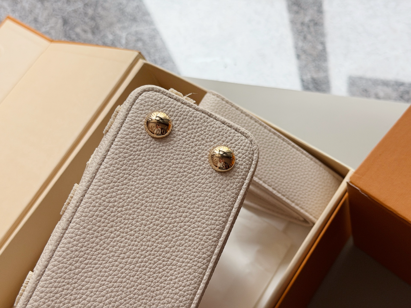 LEM514 New arrive fashion black white green pink peach red  bag for woman hands bag beautiful gift to choose gift 2 size