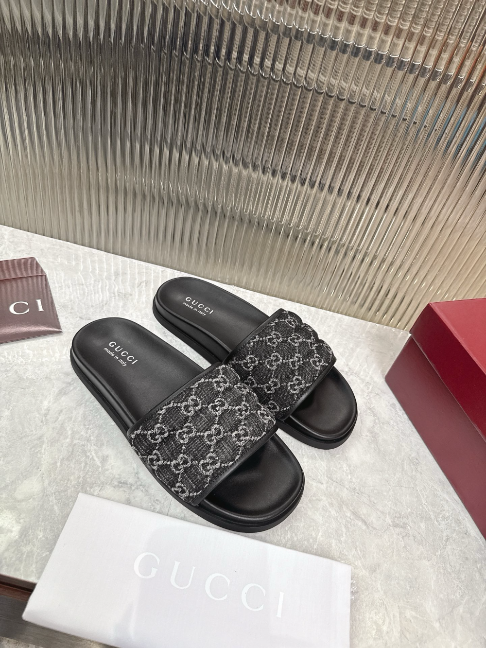 GEM166 New fashionable black blue brown women's shoes men's shoes available in various colors beautiful slippers excellent gift items
