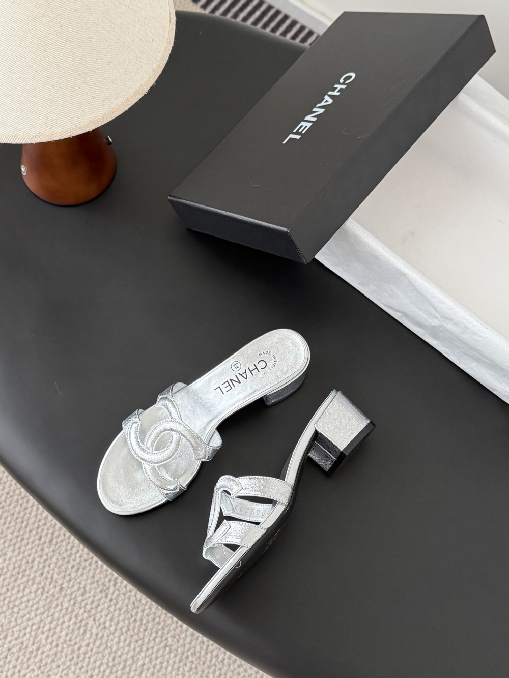 CEM312 New trendy slippers featuring a simple double-ring design are elegant and versatile perfect for summer and available in multiple colors