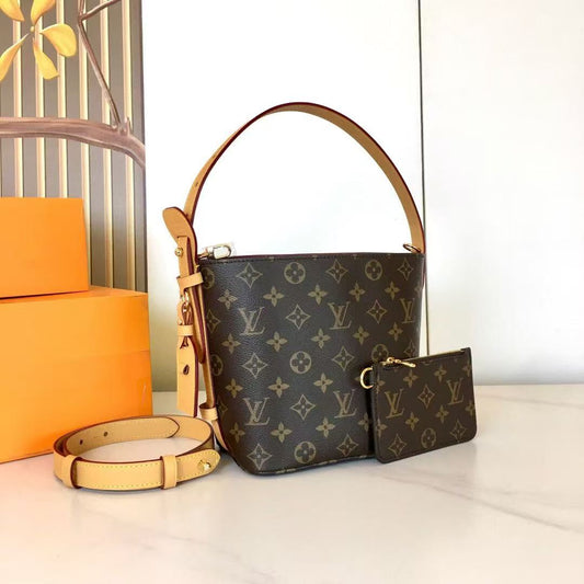 LEM167  New arrive fashion white and black color bag for woman beautiful gift to choose gift size to choose