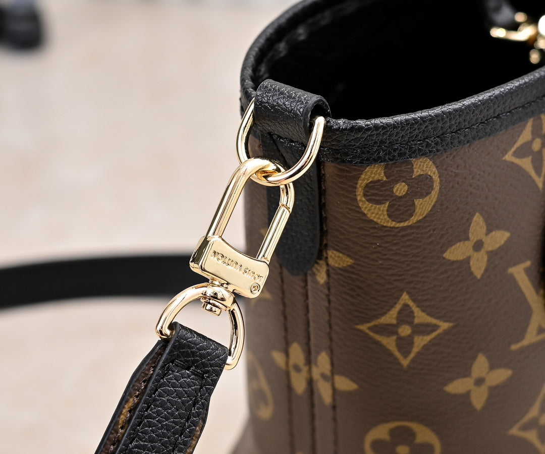 LEM368 New arrive fashion Travel design bag for woman beautiful gift to choose gift 24x14x9cm
