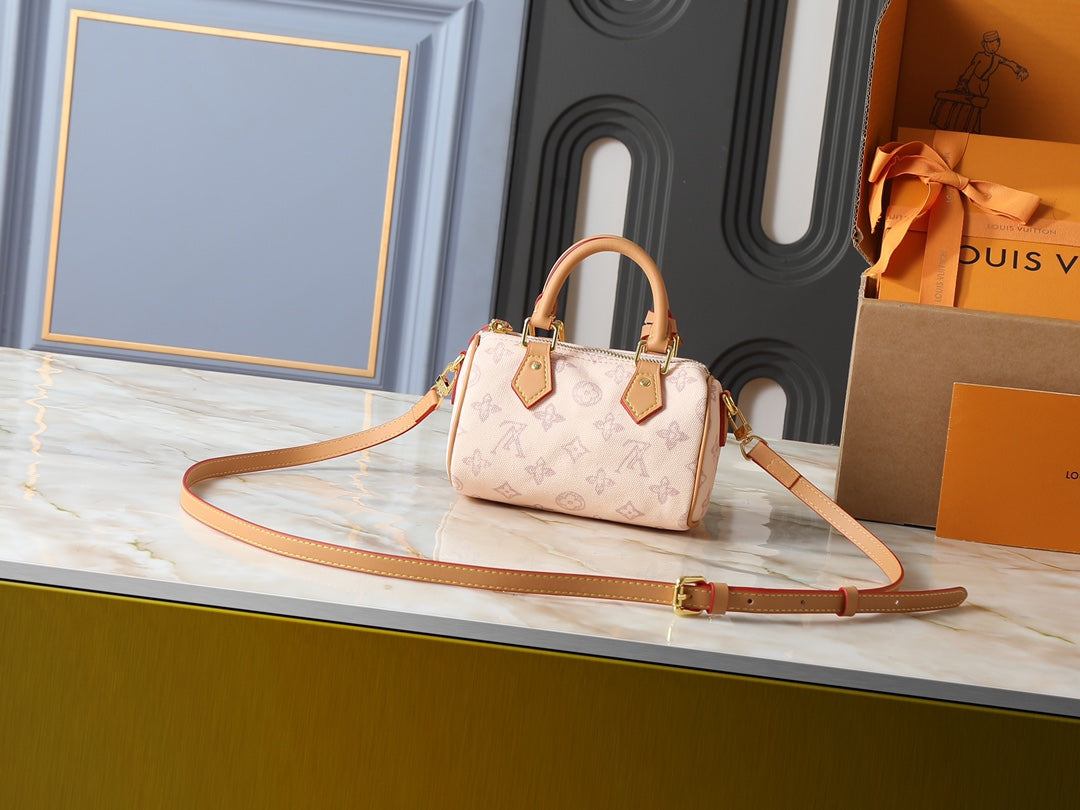 LEM45 New arrive fashion bag for woman beautiful gift to choose gift 16x10x7.5cm