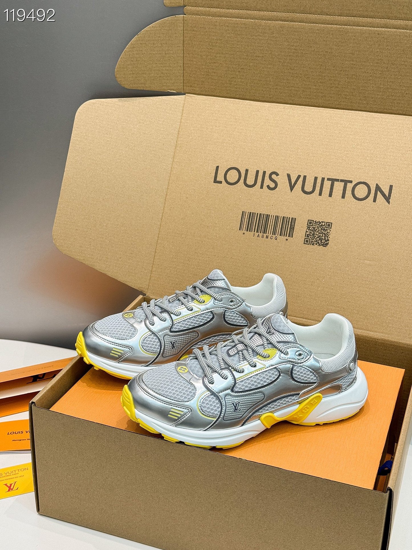 LEM260 designer shoes for running shoes men women Triple Black White shoes