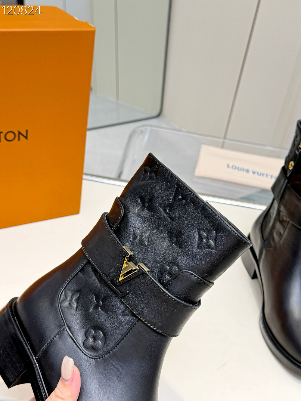 LEM498 Womens Ankle Boots 2026 Thick Bottom Platform Woman Shoes Zipper Fashion Female Luxury Designer Boot Casual Ladies MartinBoots combat Boots