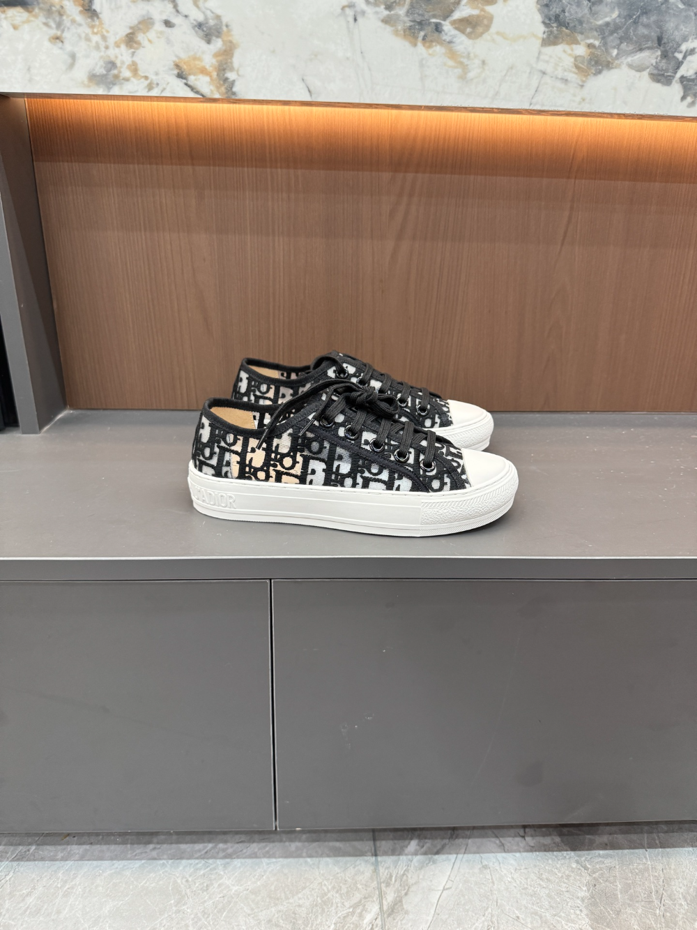 DEM319 New arrive classic fashion black blue beige color  shose for woman lover shose color  beautiful gift to choose Thickness 4.5 CM