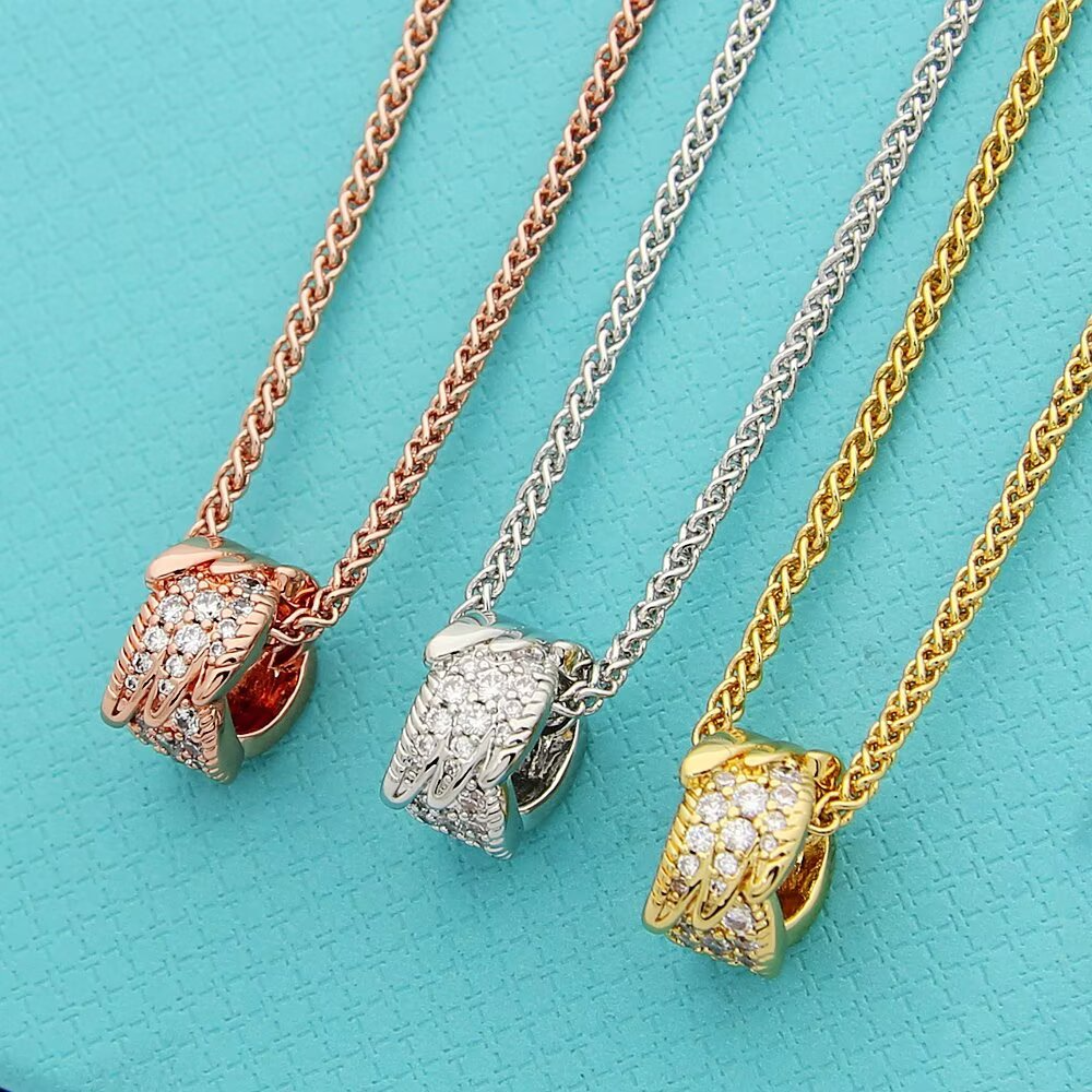 TEM56 Designer lady's diamond-encrusted pendant necklace - fashionable jewelry - personalized gift for women