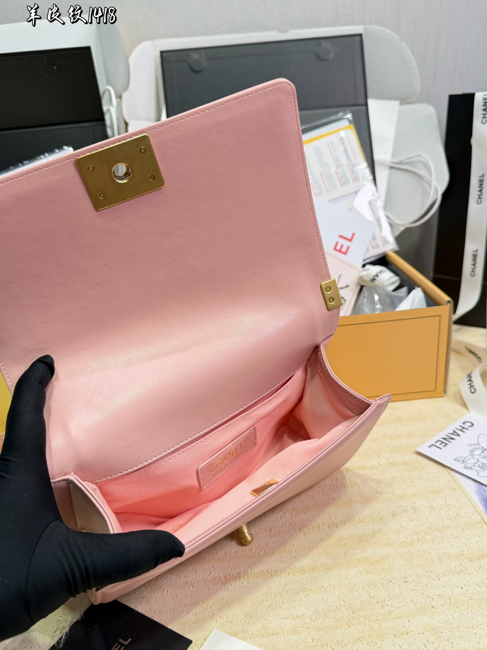CEM292 New arrive fashion black white pink bag for woman hands bag beautiful gift to choose gift 25*15cm