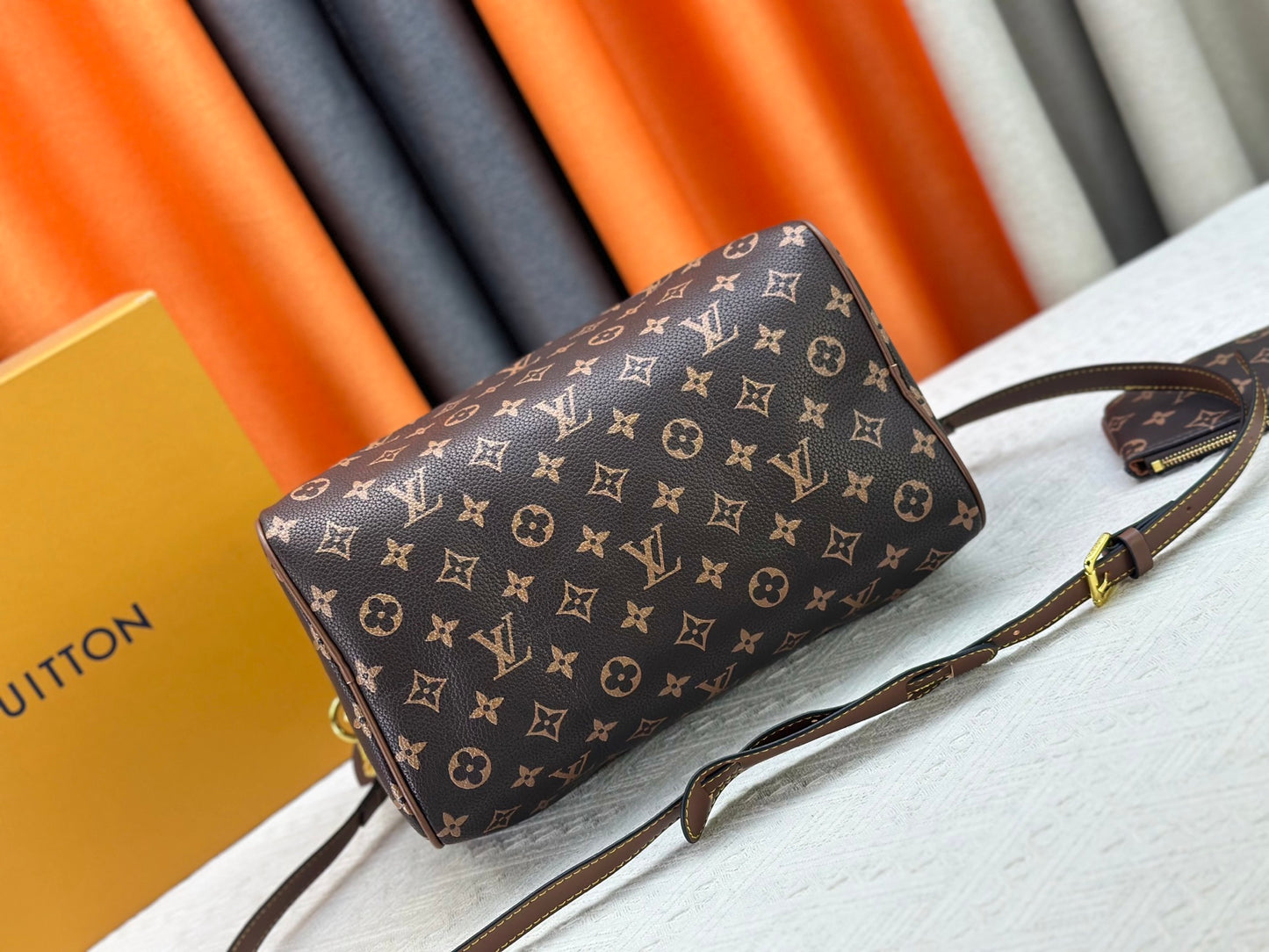 LEM291 designer bag free shipping Light luxury genuine leather High quality casual Boston bag versatile classic vintage handbag for woman 25cm