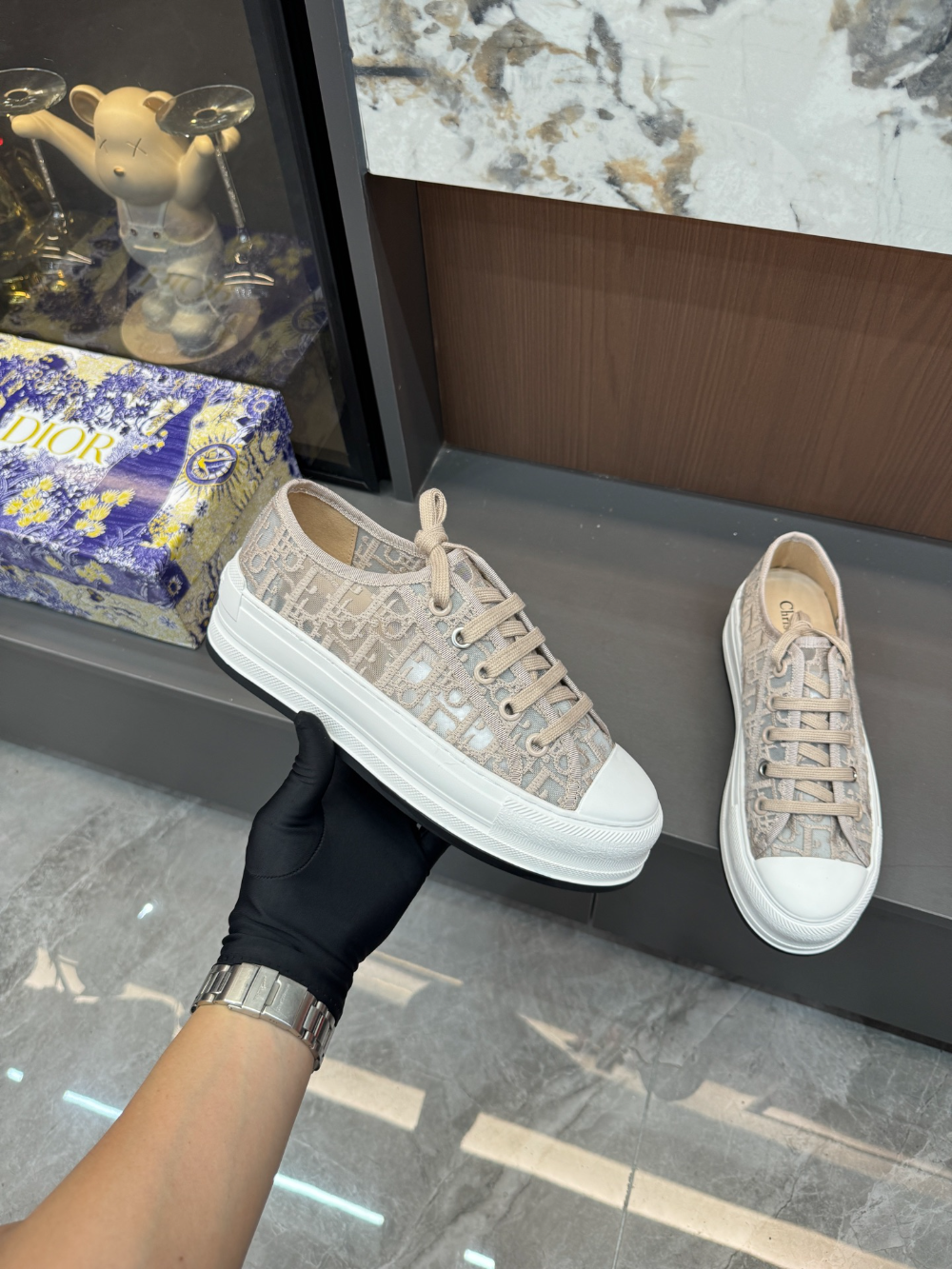 DEM319 New arrive classic fashion black blue beige color  shose for woman lover shose color  beautiful gift to choose Thickness 4.5 CM