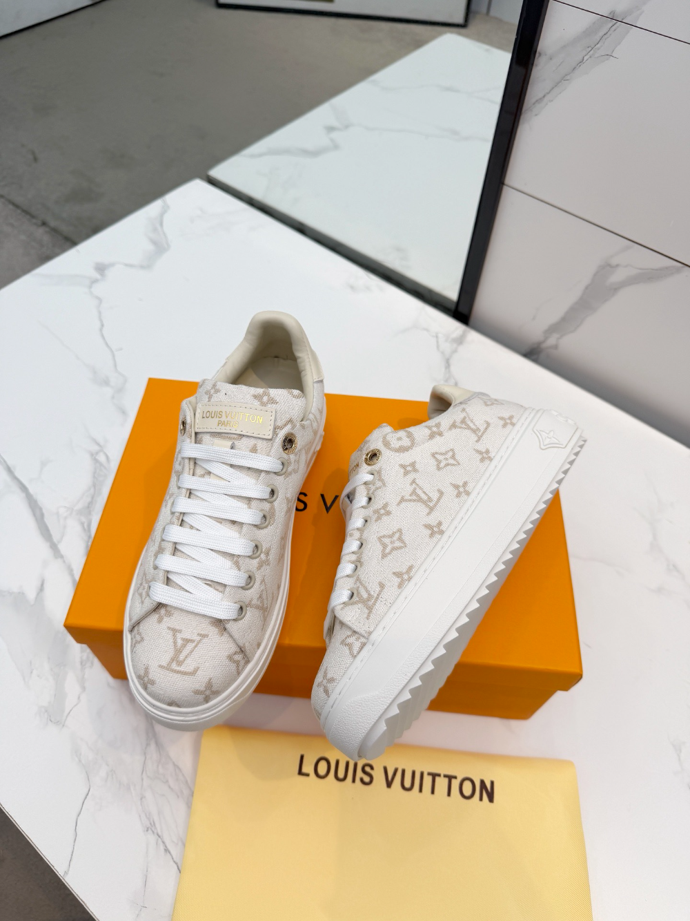 LEM536 New arrive classic fashion khaki color shose for woman lover shose color  beautiful gift to choose