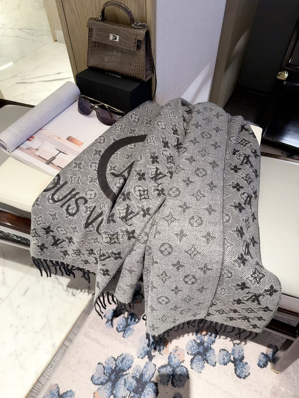 LEM603 new arrive  Hot sale grey pink color fashion beautiful  scarf  for woman gift  to choose