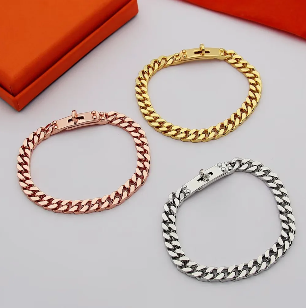 HEM89 New Arrive Letter Surface Rotating Clasp Bracelet - Women's Versatile Rotating Clasp Thick Bracelet