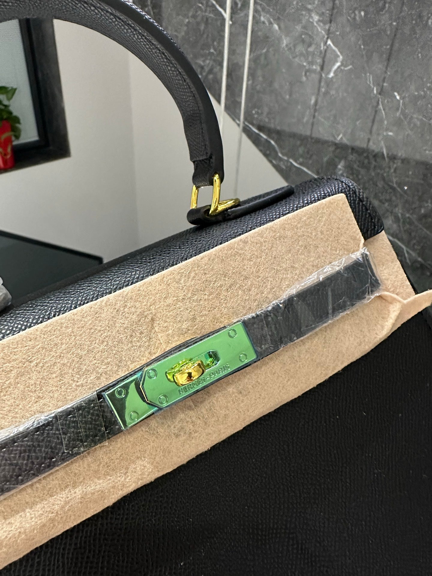 HEM96 designer Shoulder Bags New Handheld Solid Color High Quality Womens Bag Genuine Leather Crossbody Stewardess 25CM 28CM