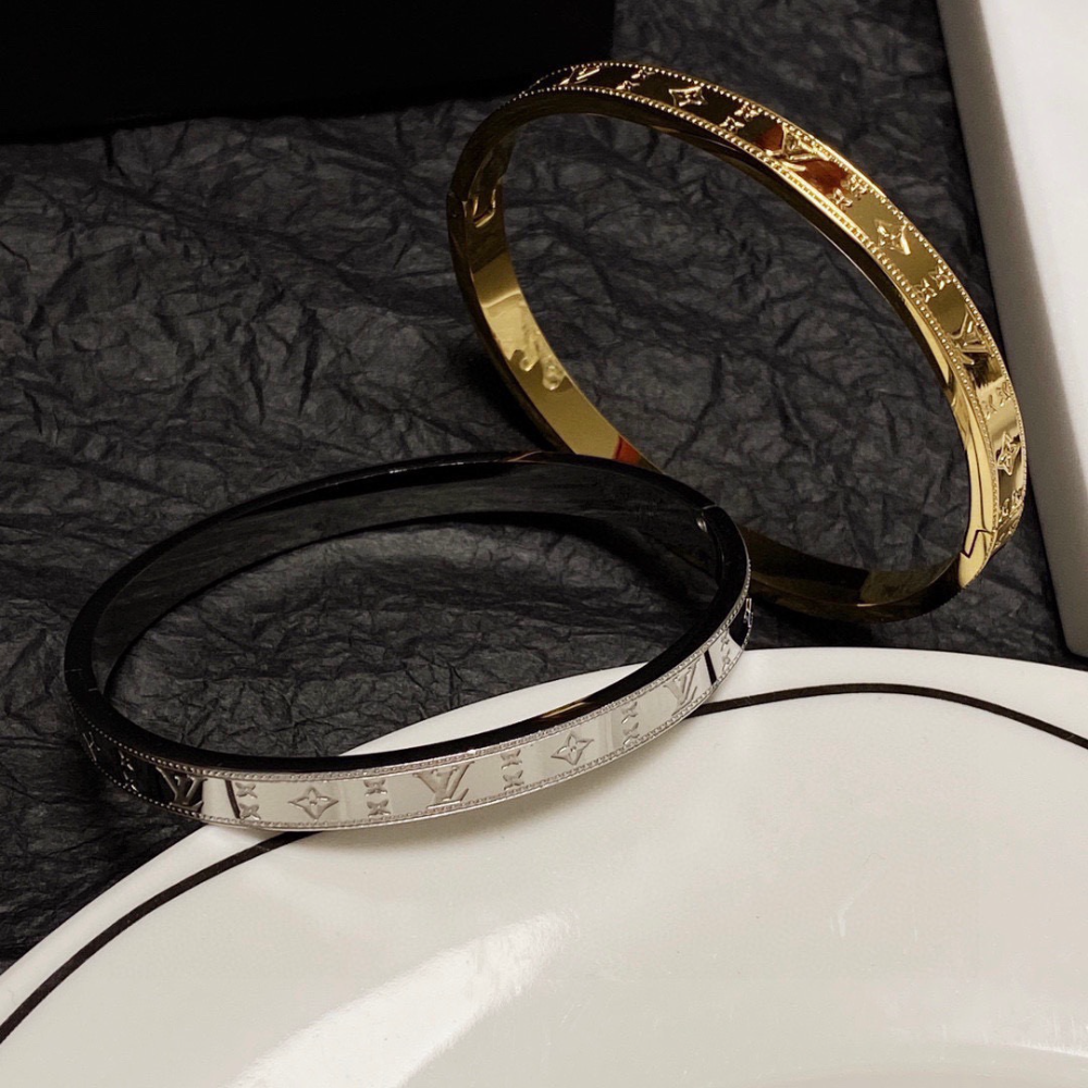 LEM400 New Fashion Open Flower Silver and Gold Color Bracelet Metal Letter Wristband Bracelet Couple Accessories for Woman