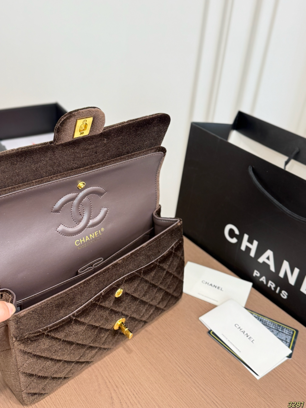 CEM356 New arrive fashion red black  brown blue purple  color bag for woman beautiful gift to choose 25*15cm