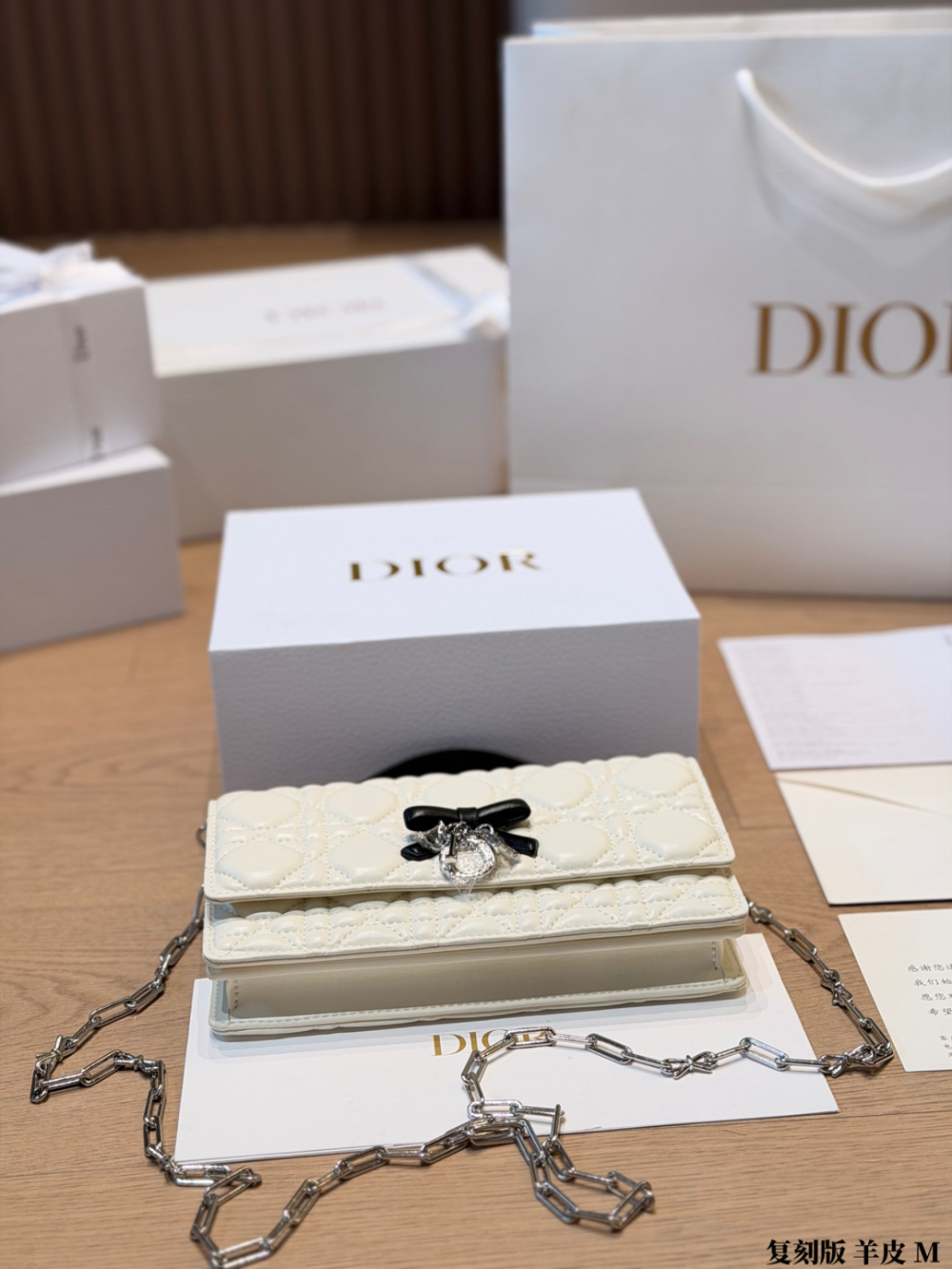 DEM315 New arrive fashion white black brown blue pink red yellow bag for woman hands bag beautiful gift to choose gift 22 *12cm