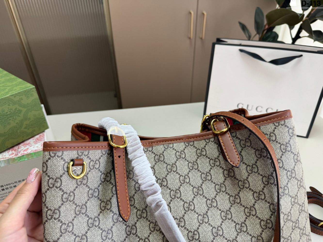 GEM160 New fashionable design ladies' handbag excellent gift options ideal choice for giving as a present 39×26cm
