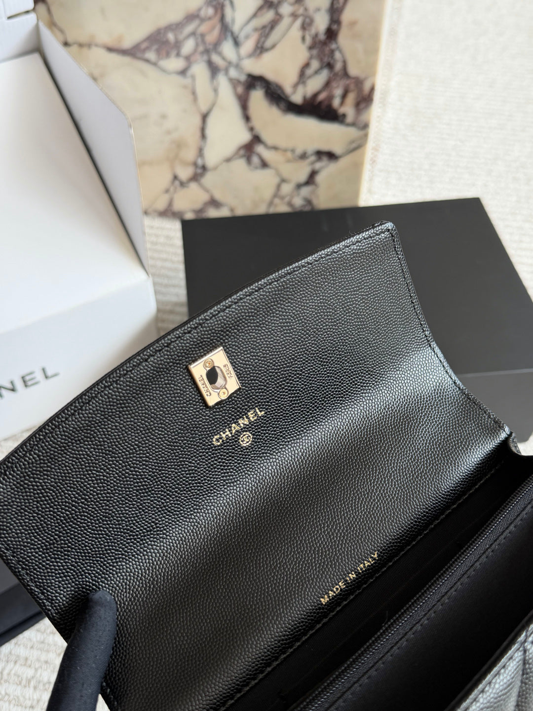 CEM282 New arrive fashion  black bag for woman hands bag beautiful gift to choose gift 19 x10cm