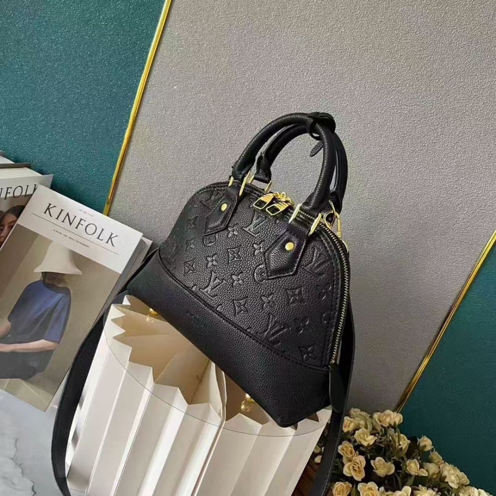 LEM457 New arrive fashion black bag for woman hands bag beautiful gift to choose gift 25.0x18.0x12.0 cm