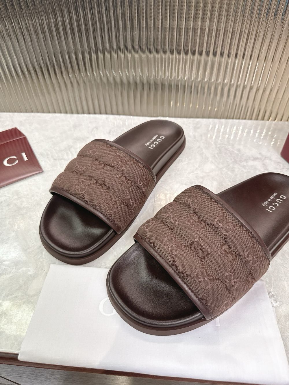 GEM166 New fashionable black blue brown women's shoes men's shoes available in various colors beautiful slippers excellent gift items