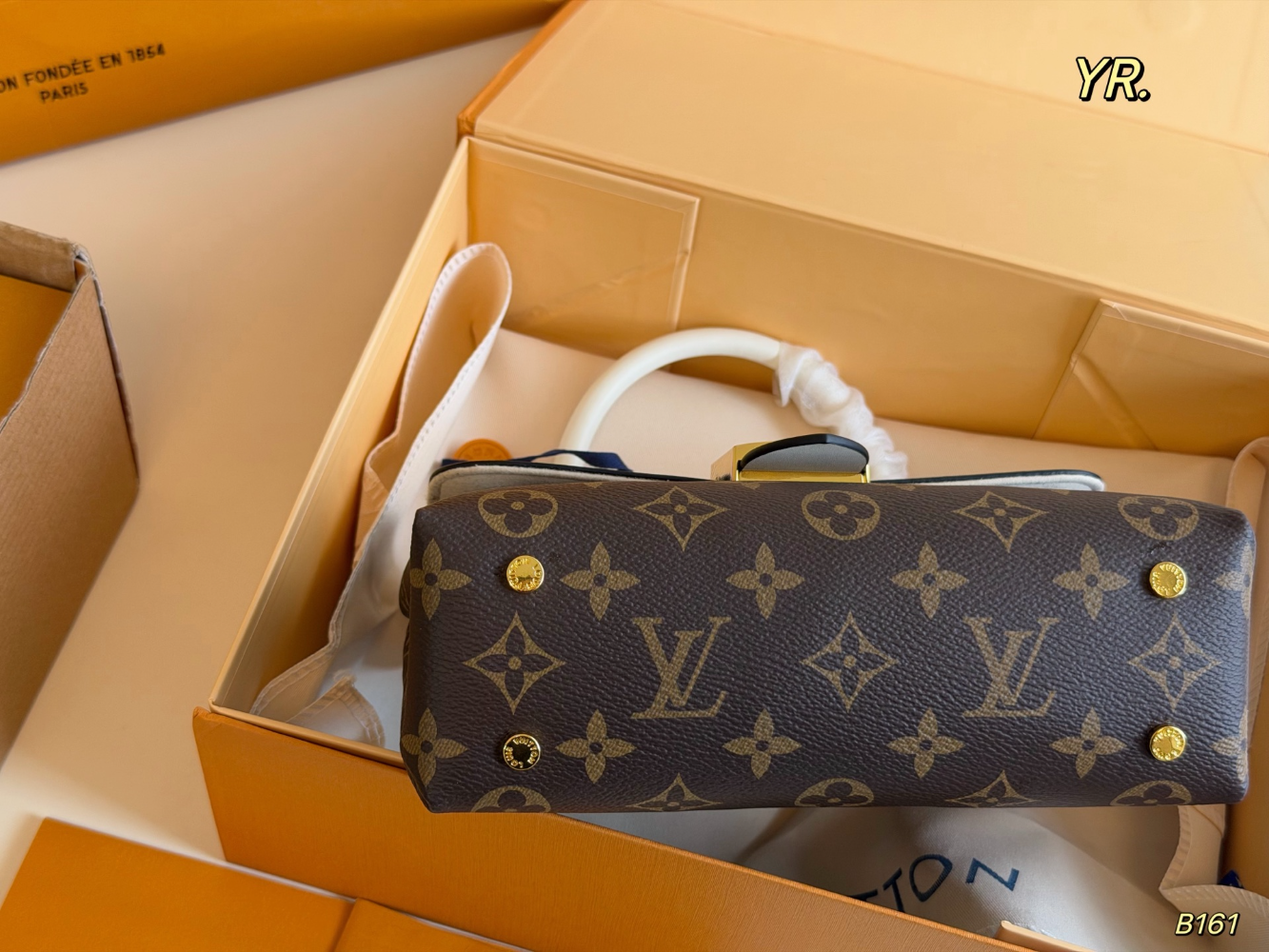 LEM520 New arrive fashion brown color  bag for woman beautiful gift to choose gift size to choose 21×16cm